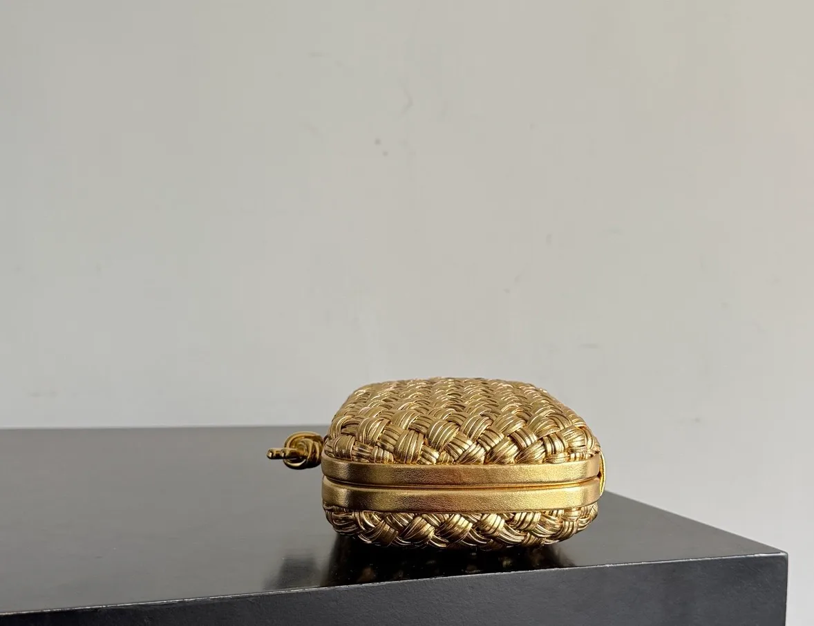 Клатчи Женские Bottega Veneta 17313238