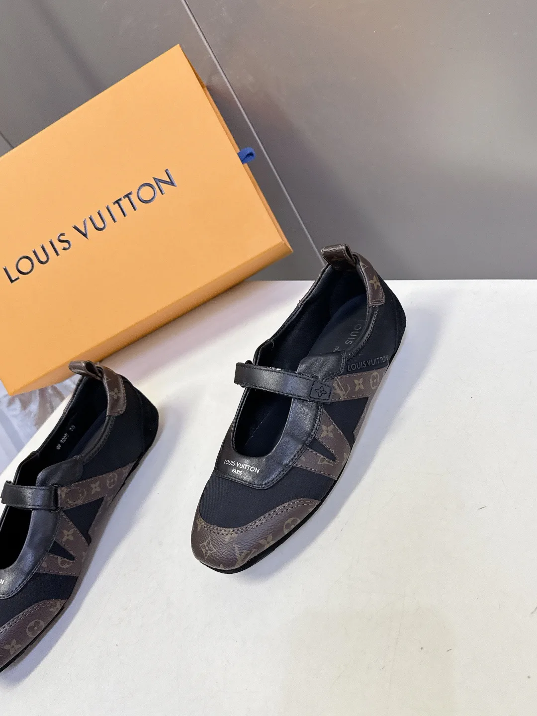 Балетки Женские Louis Vuitton 11221464