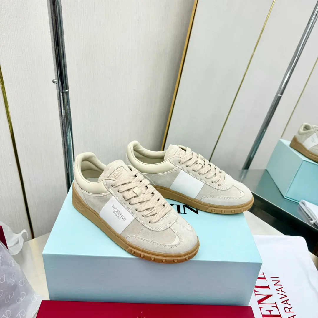 Кроссовки Женские Valentino 17955034
