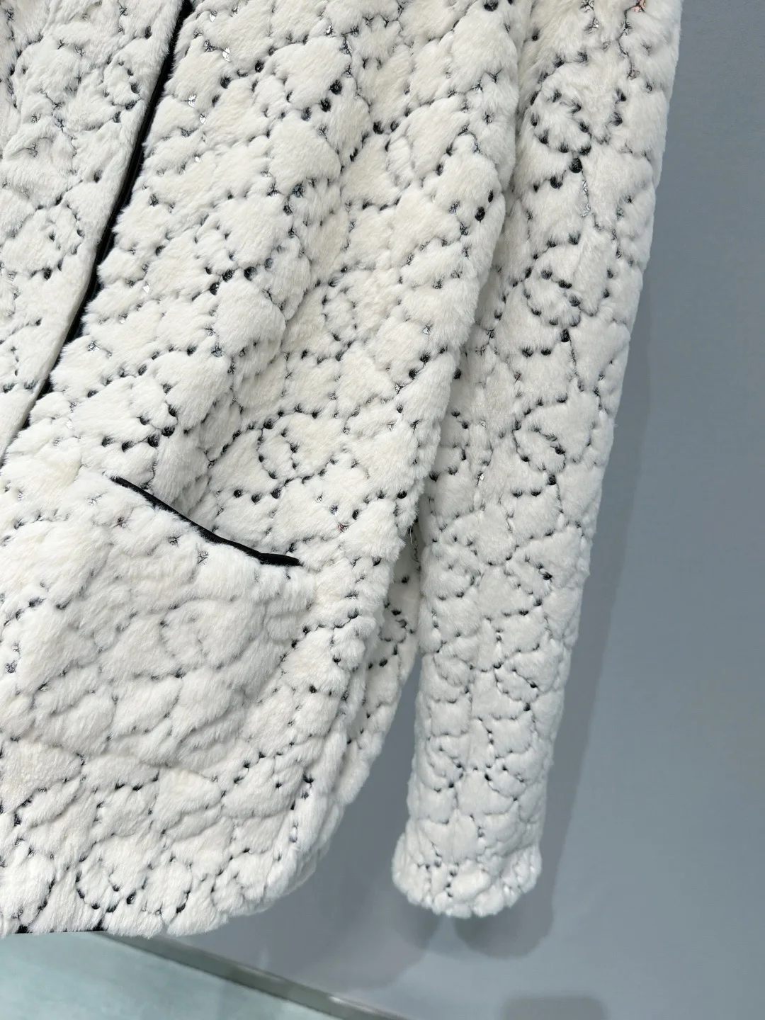 Куртки И Пуховики Женские Chanel 518105