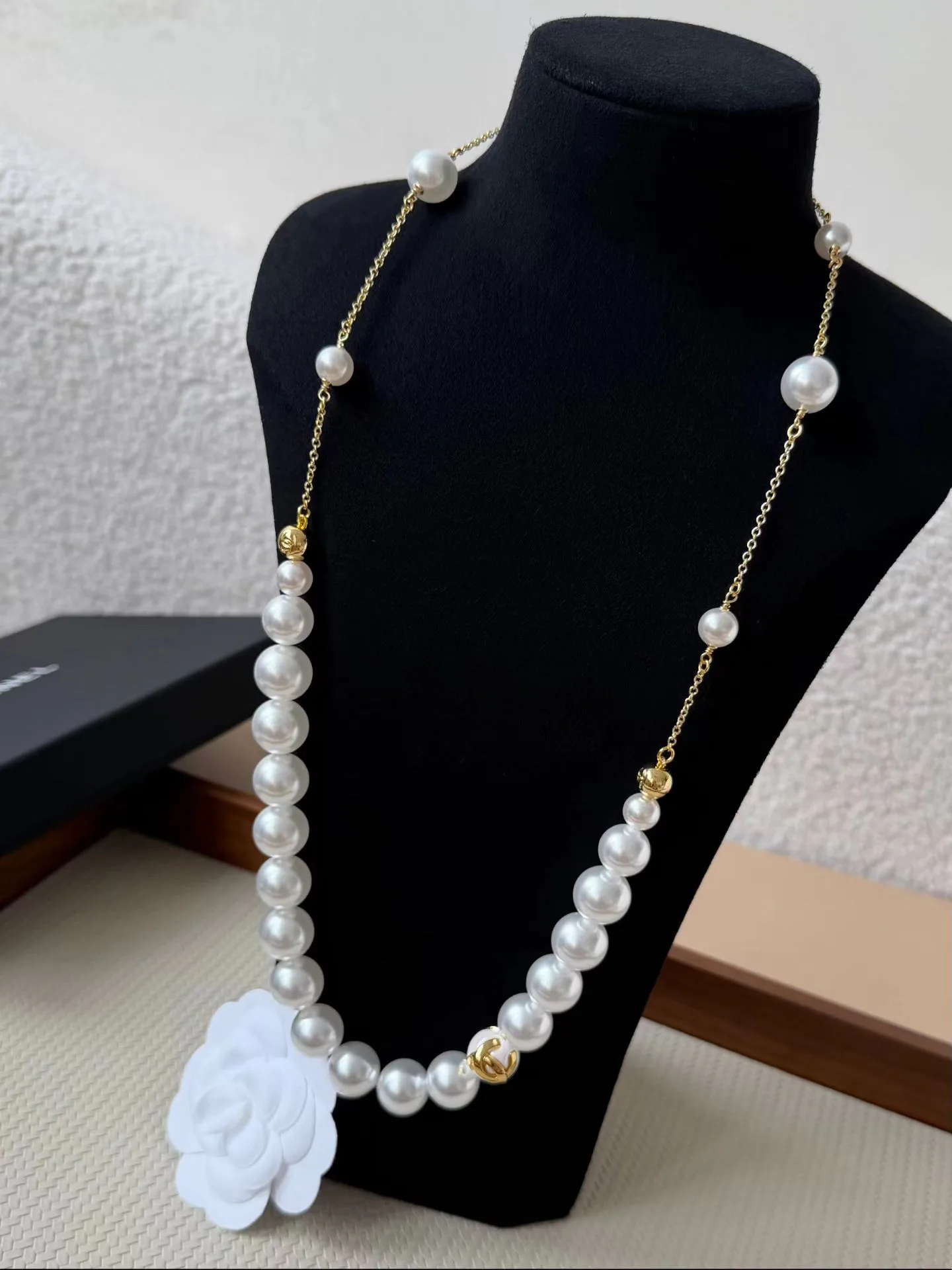 Бижутерия Chanel 18122526