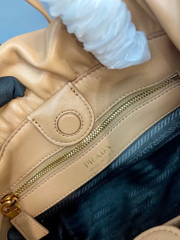 Классические Сумки Женские Prada 442166