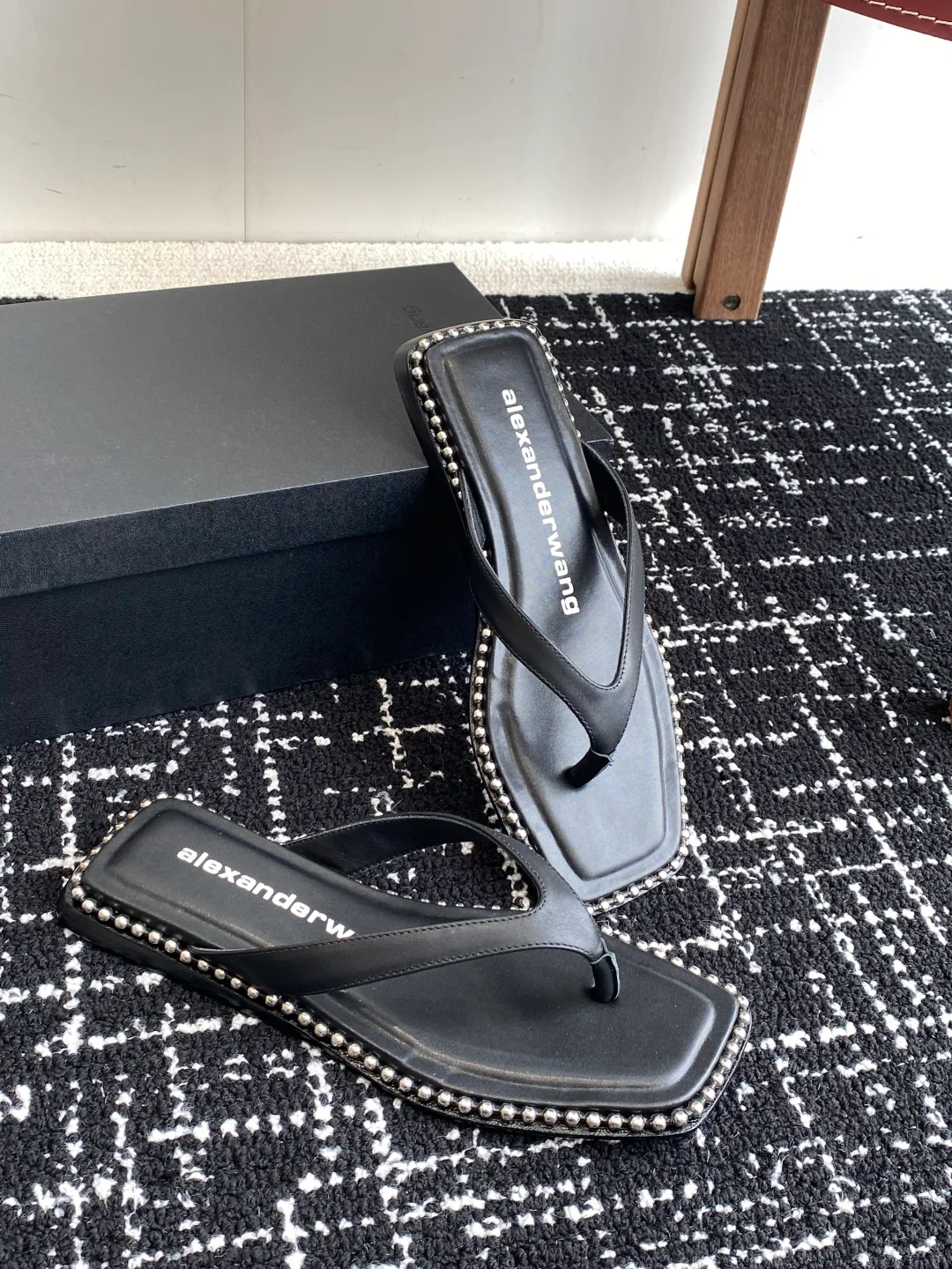 Шлепанцы Женские Alexander Wang 11173