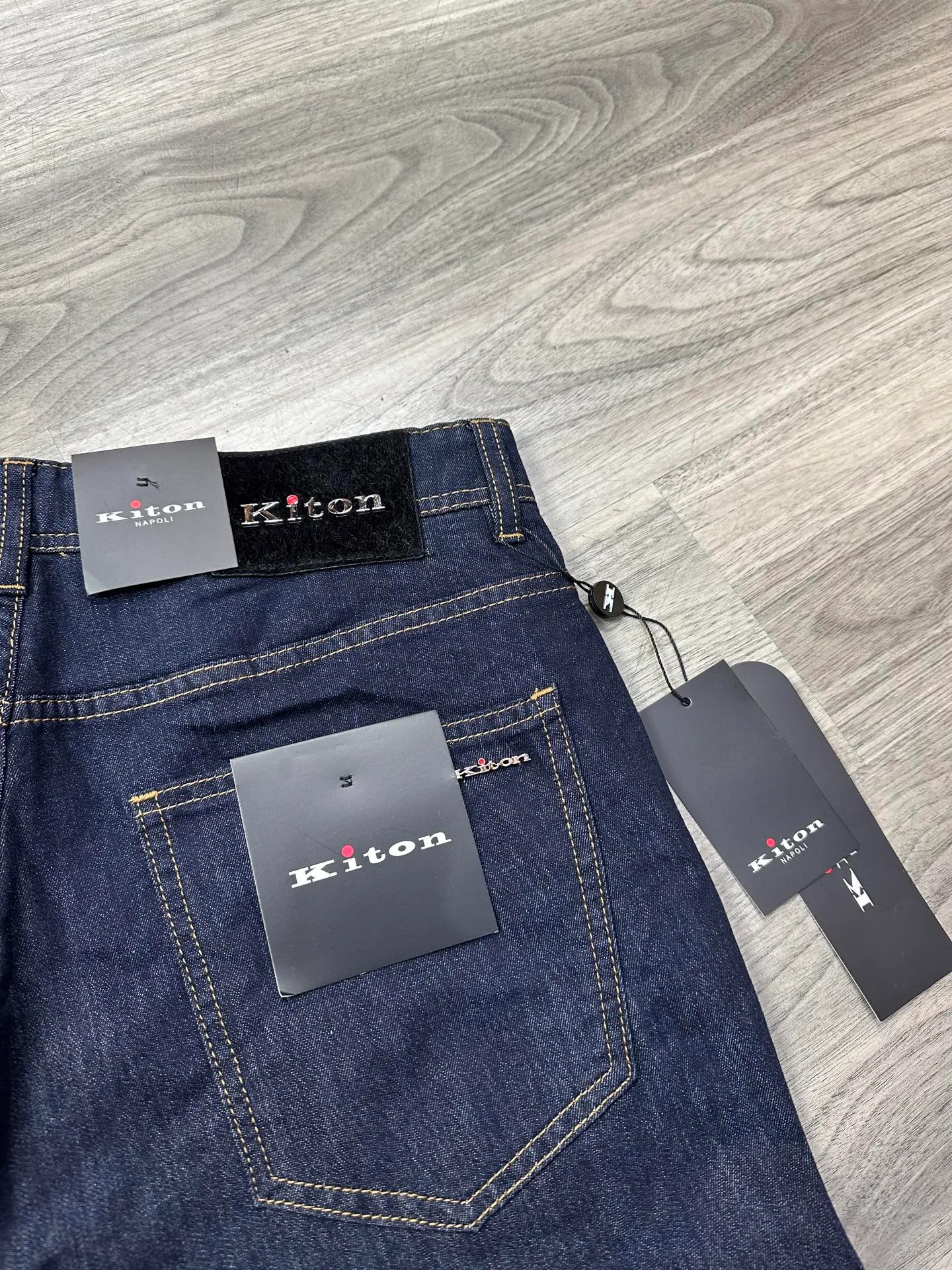 Джинсы Женские Kiton 1548472