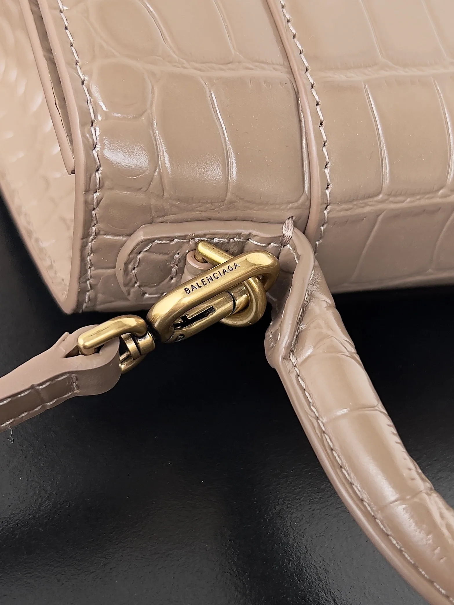 Сумки На Ремне Женские Balenciaga 368775