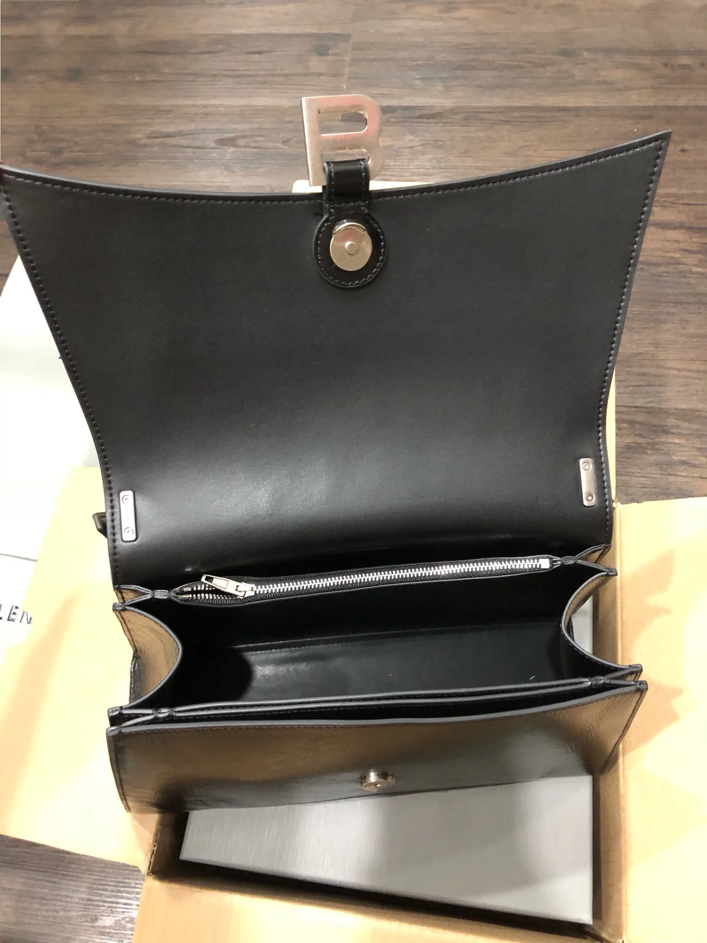 Сумки На Ремне Женские Balenciaga 90204