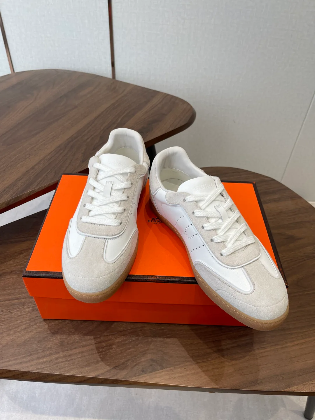 Кроссовки Женские Hermes 1284391
