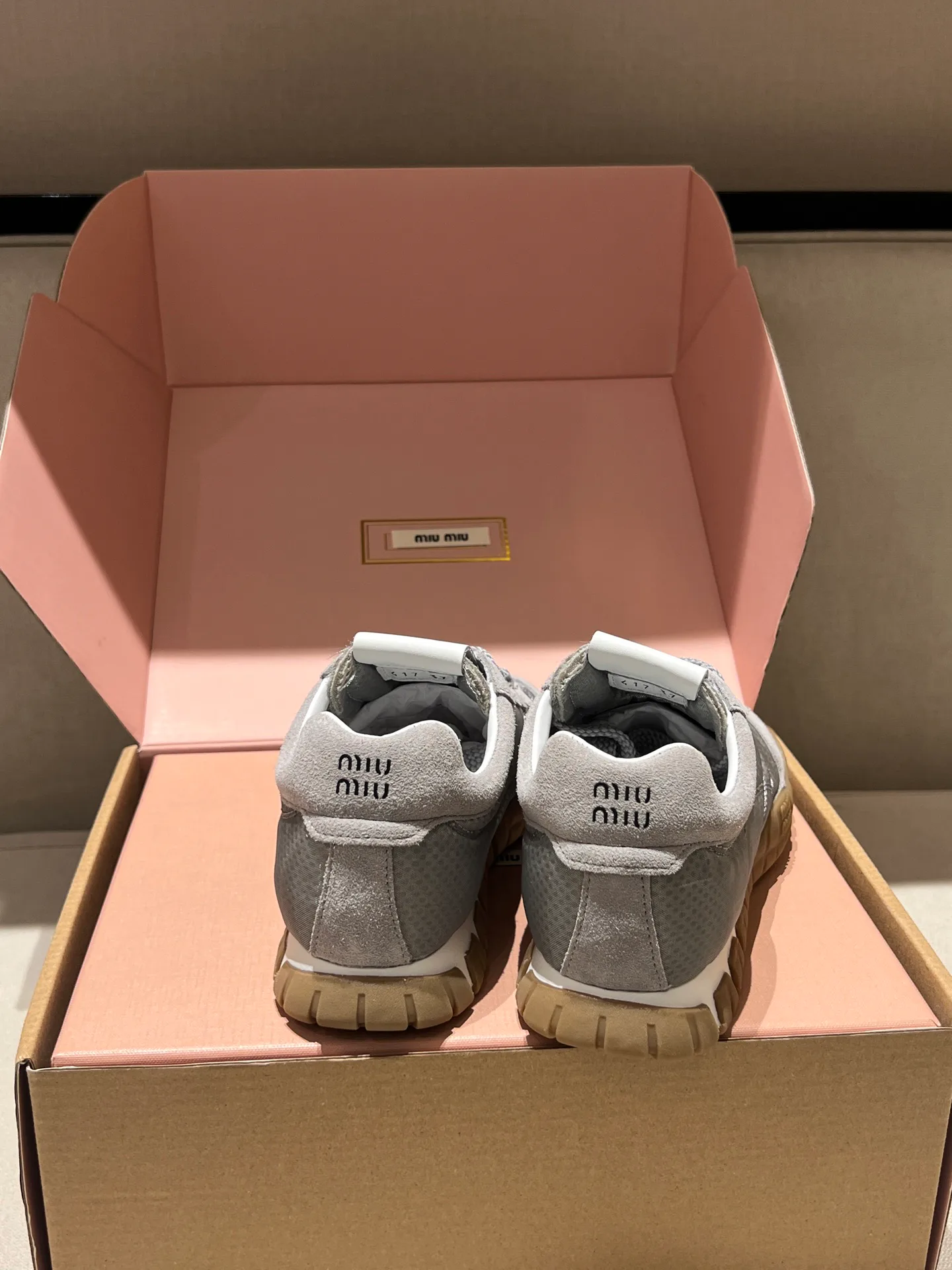 Кроссовки Женские Miu Miu 18020558