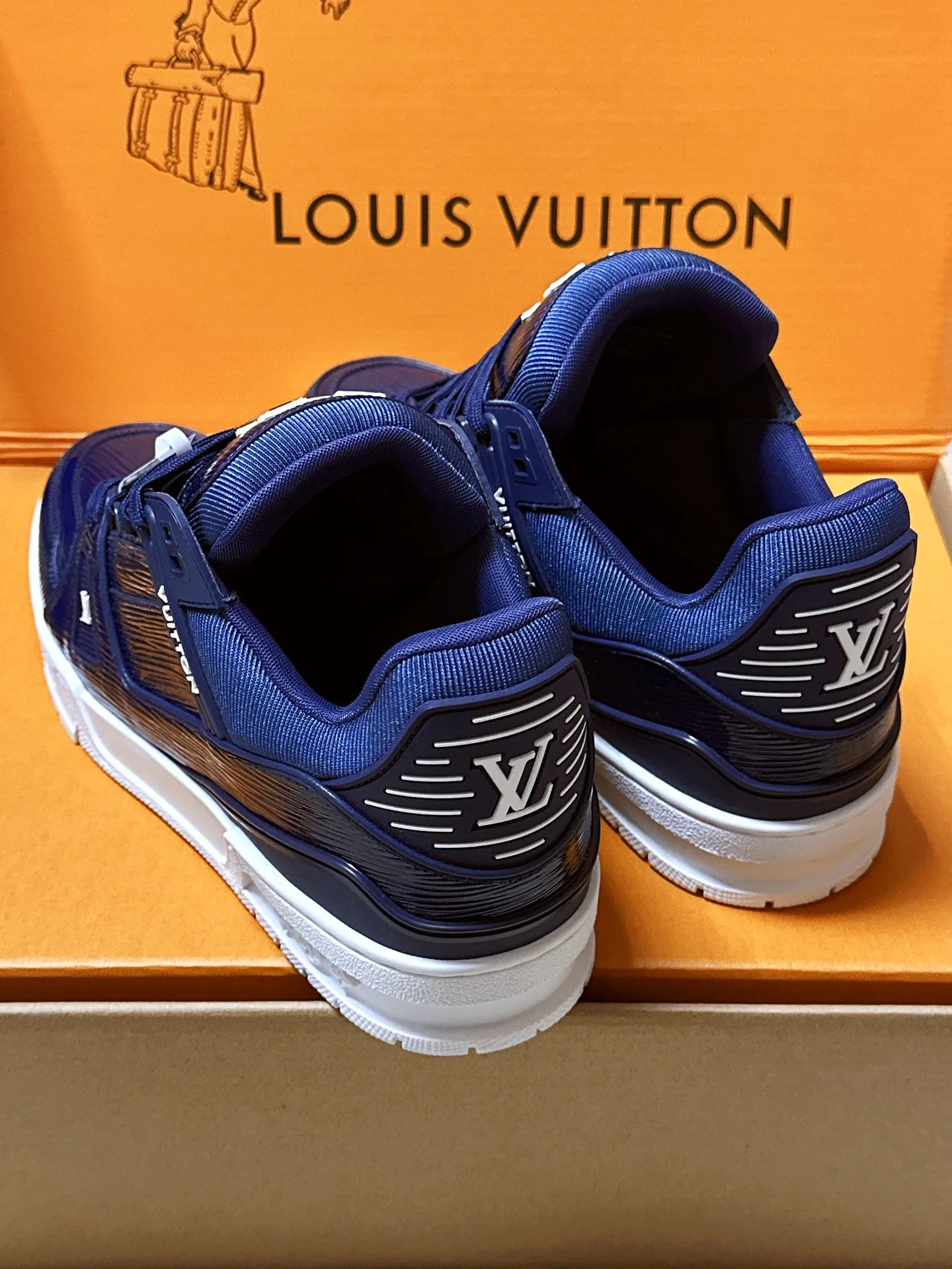 Кроссовки Женские Louis Vuitton 4909475
