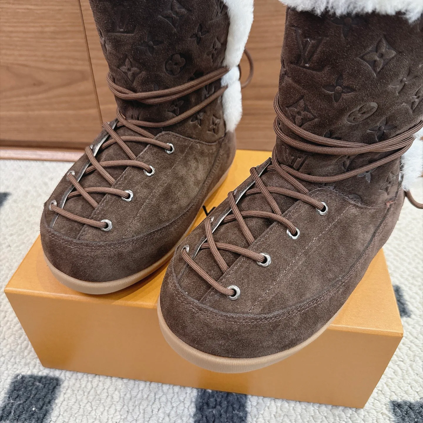 Угги Женские Louis Vuitton 18613783