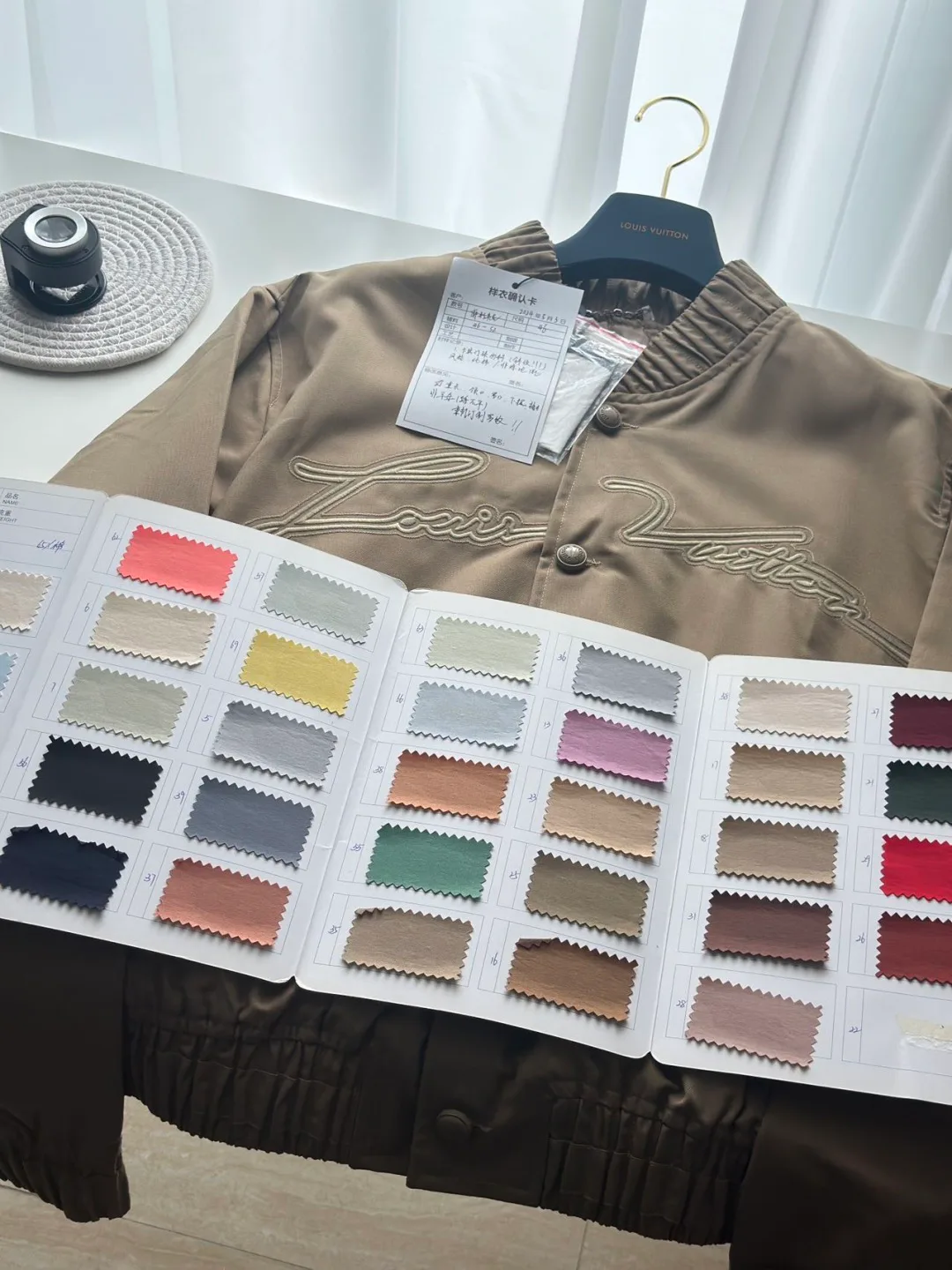 Куртки И Пуховики Женские Louis Vuitton 412769