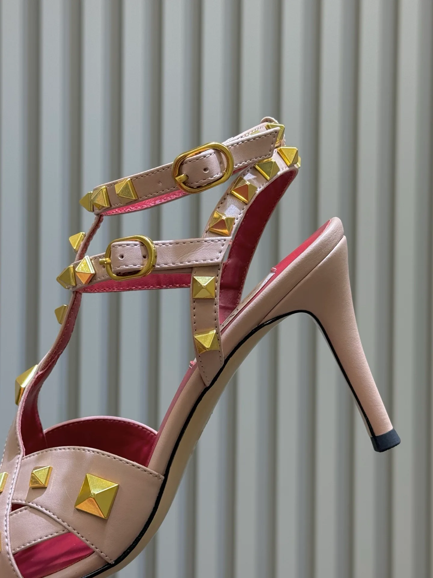 Босоножки Женские Valentino 1227787