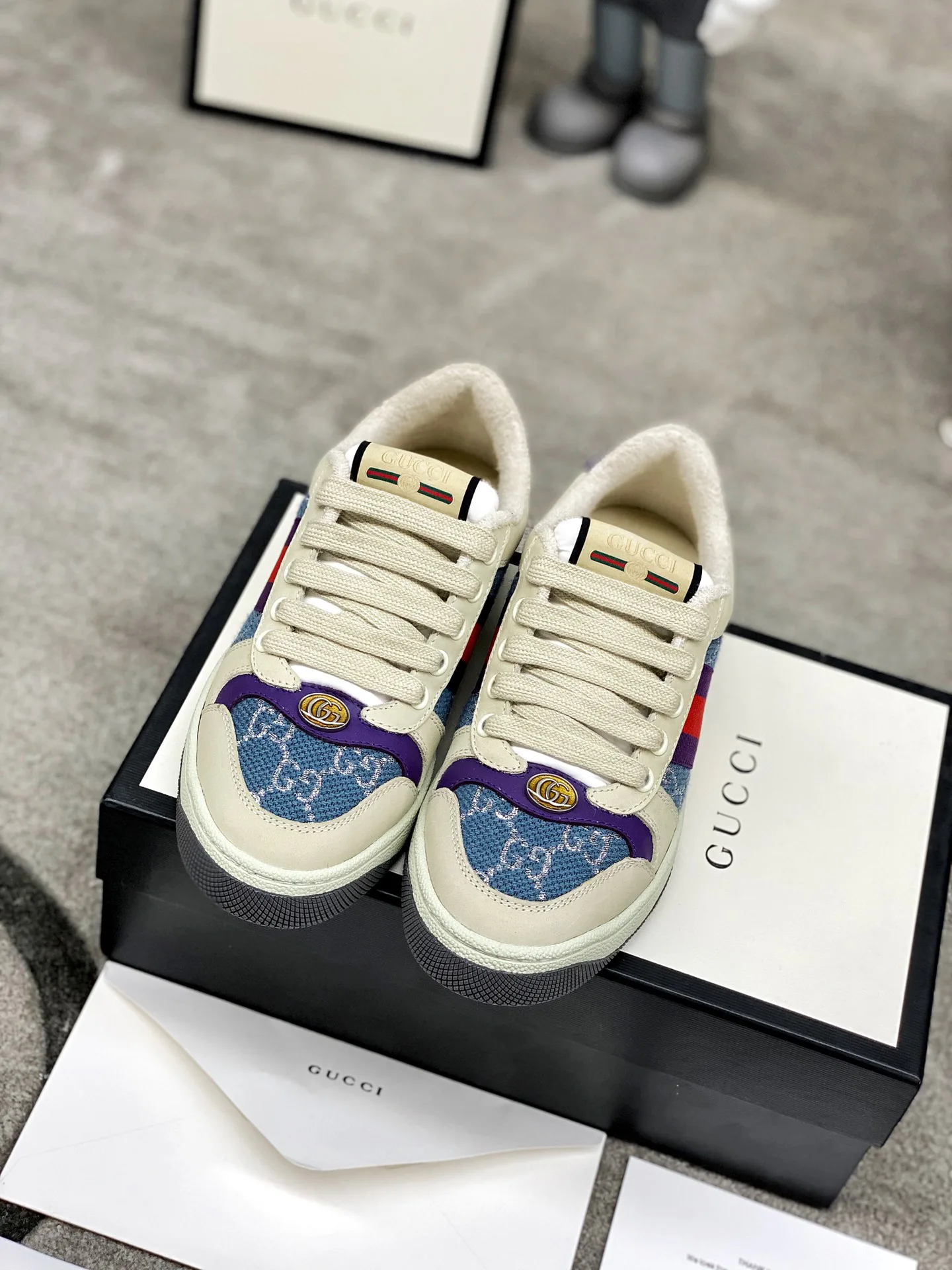 Кроссовки Женские Gucci 945008