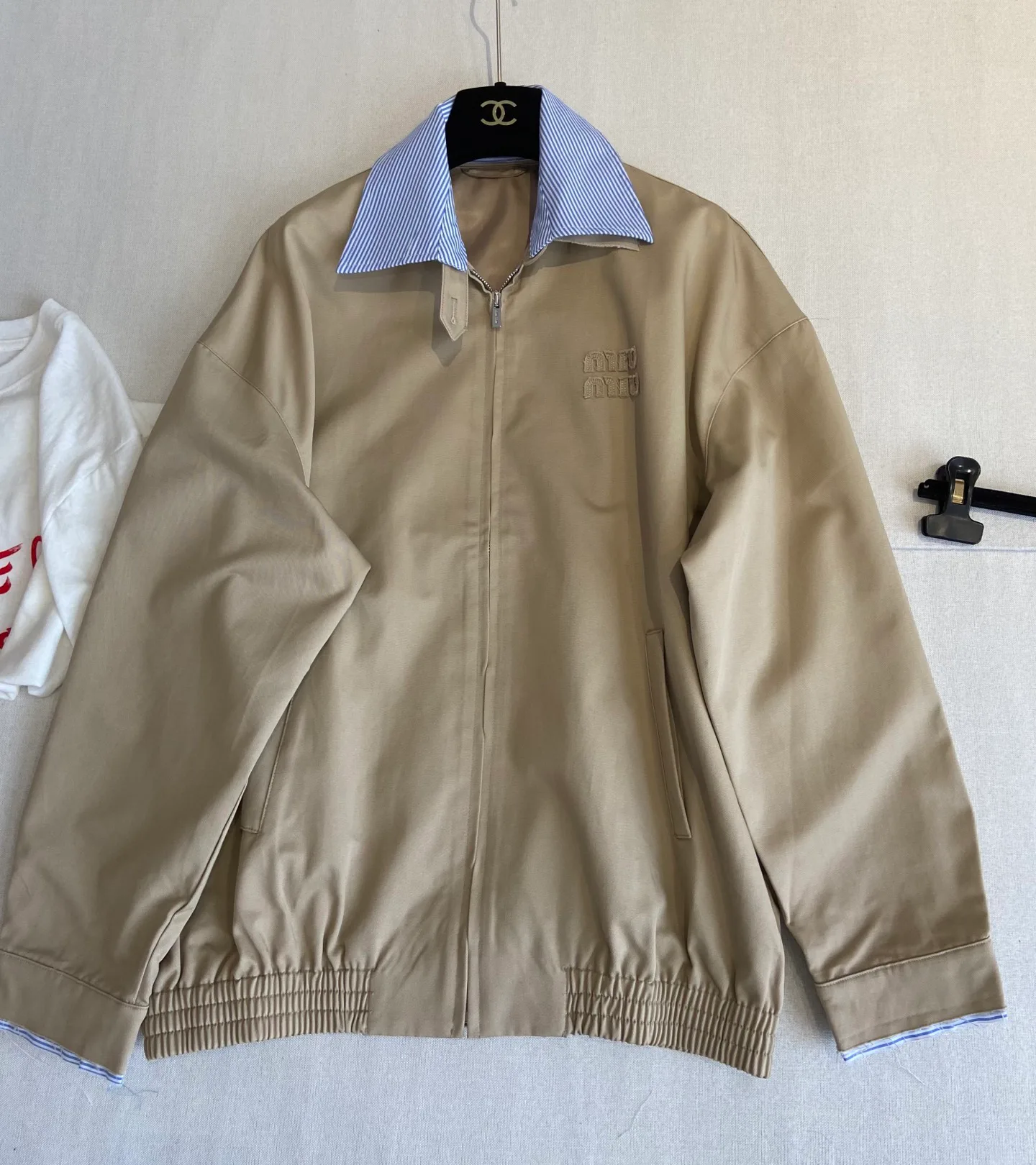 Куртки И Пуховики Женские Miu Miu 18088900
