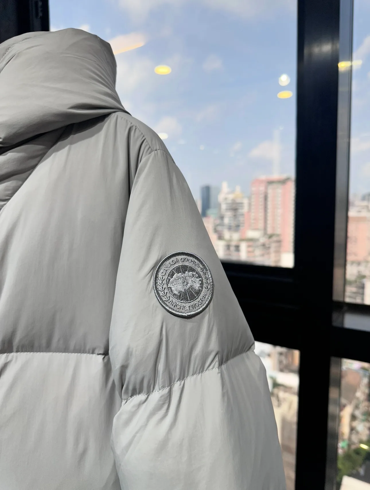 Куртки И Пуховики Женские Canada Goose 18099858