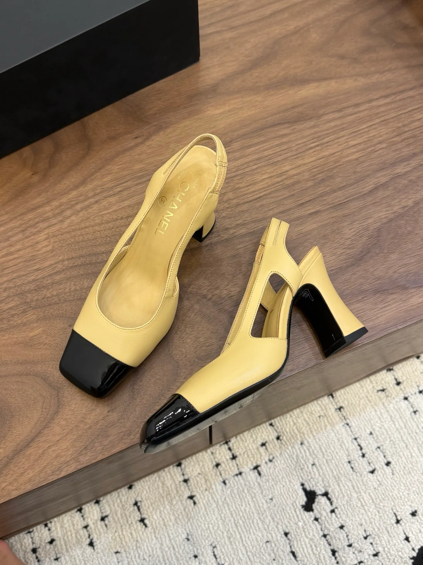 Туфли Женские Chanel 13230710