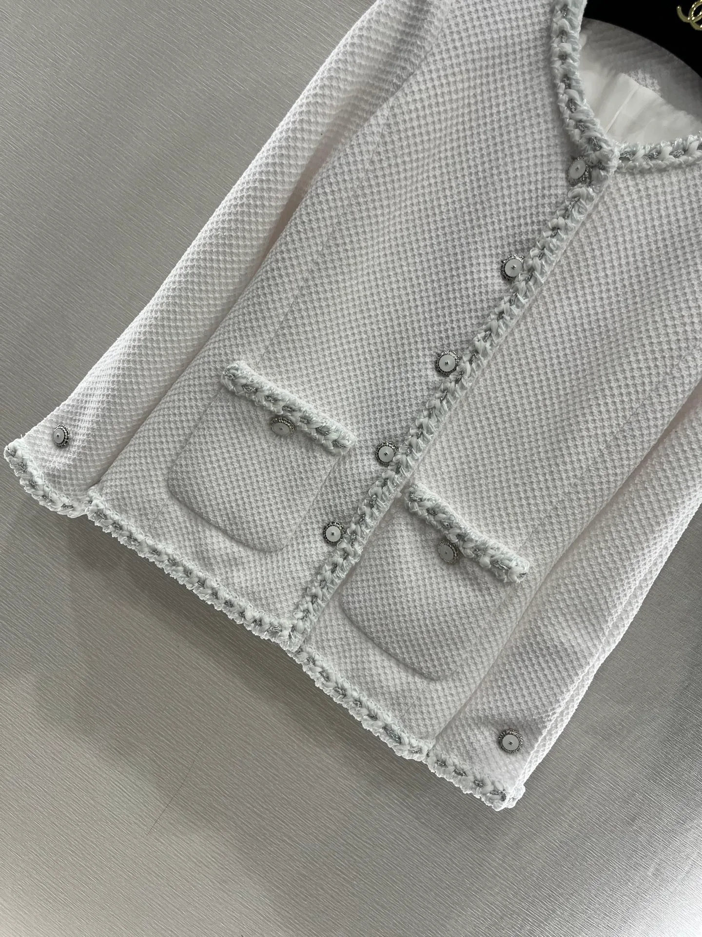 Куртки И Пуховики Женские Chanel 1137378