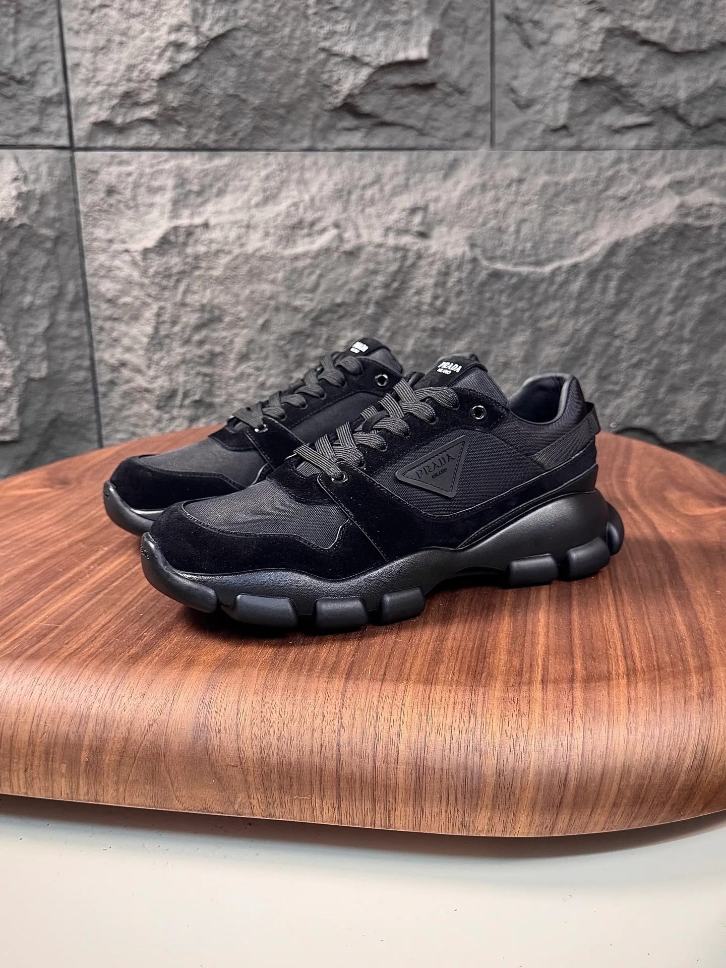 Кроссовки Мужские Prada 18880512