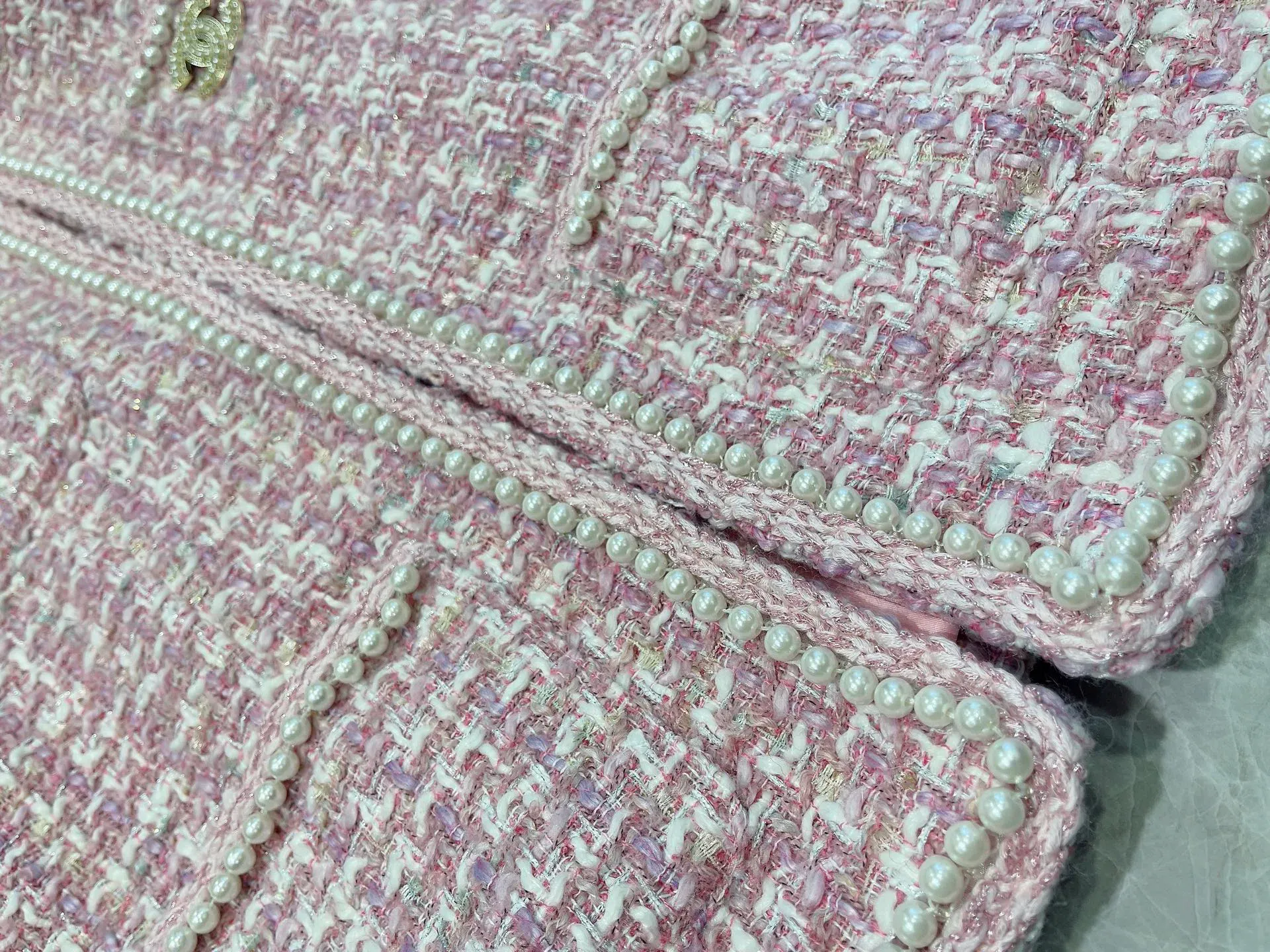 Куртки И Пуховики Женские Chanel 1056125