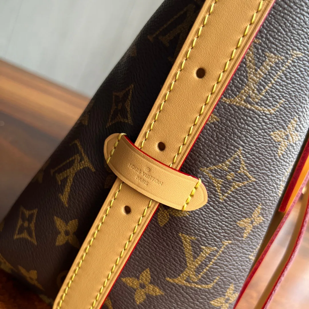 Клатчи Женские Louis Vuitton 724007