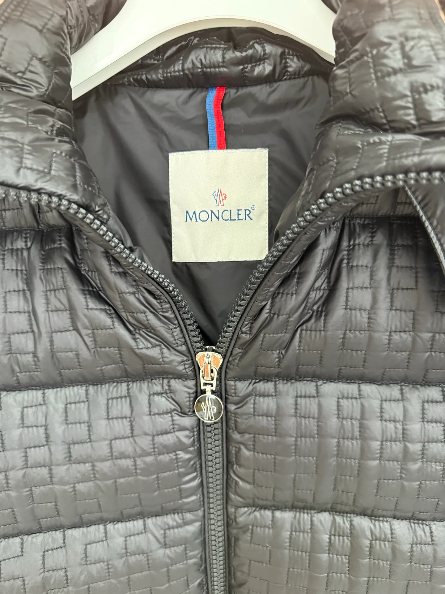 Куртки И Пуховики Женские Moncler 106083