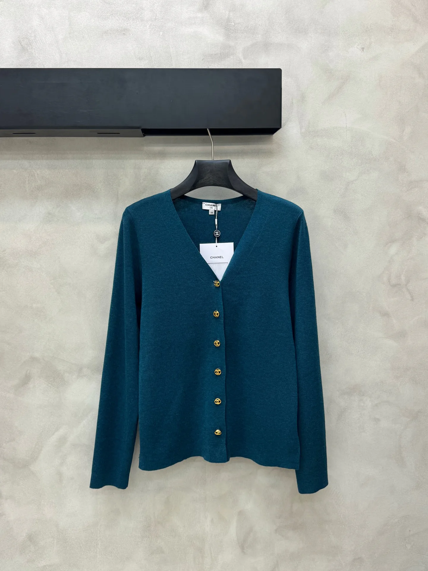 Джемперы И Свитеры Женские Chanel 18138394