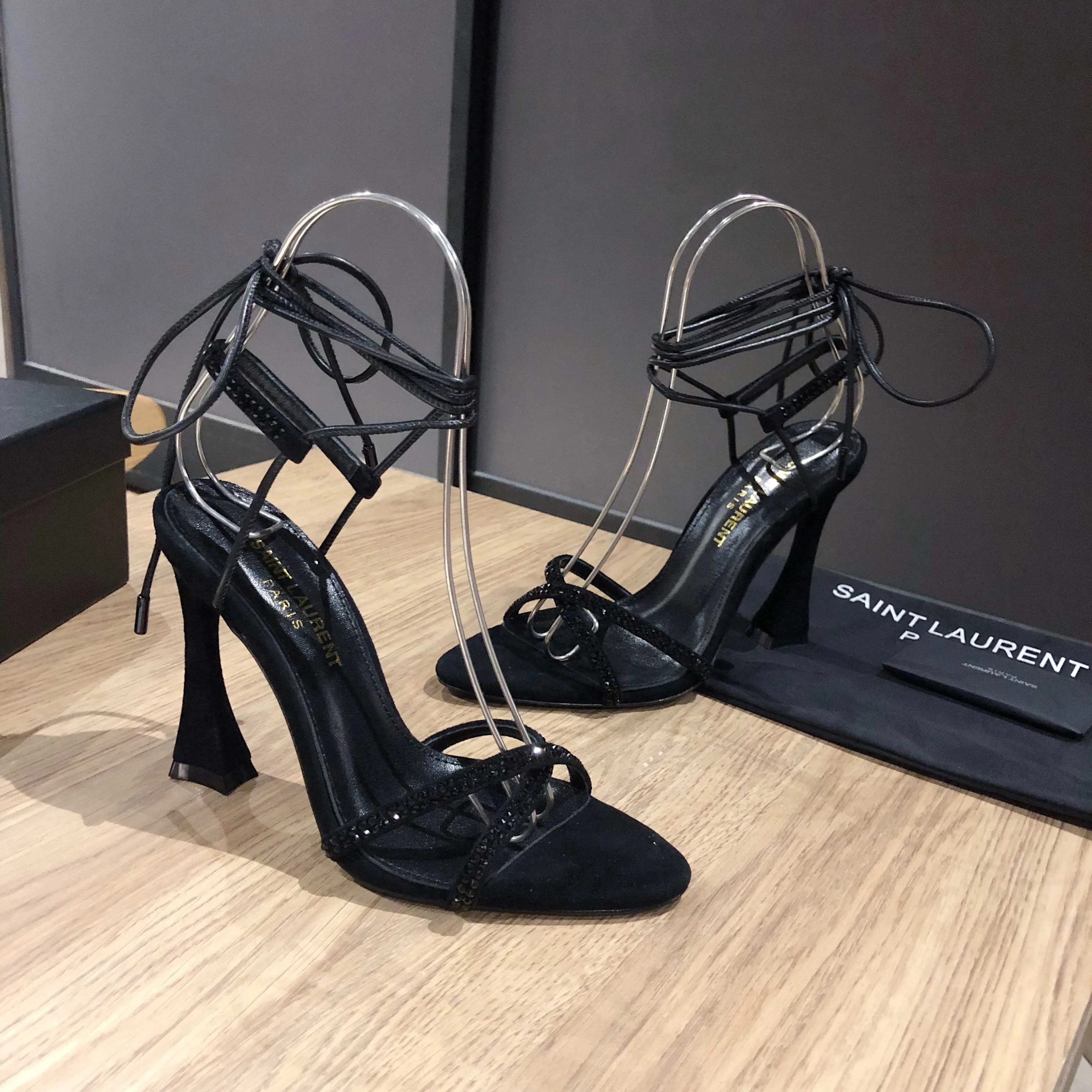 Босоножки Женские Saint Laurent 11220452