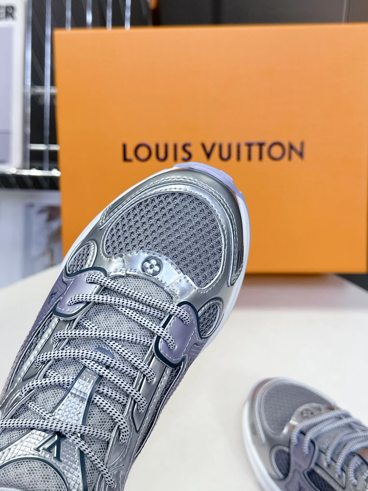 Кроссовки Женские Louis Vuitton 11152711