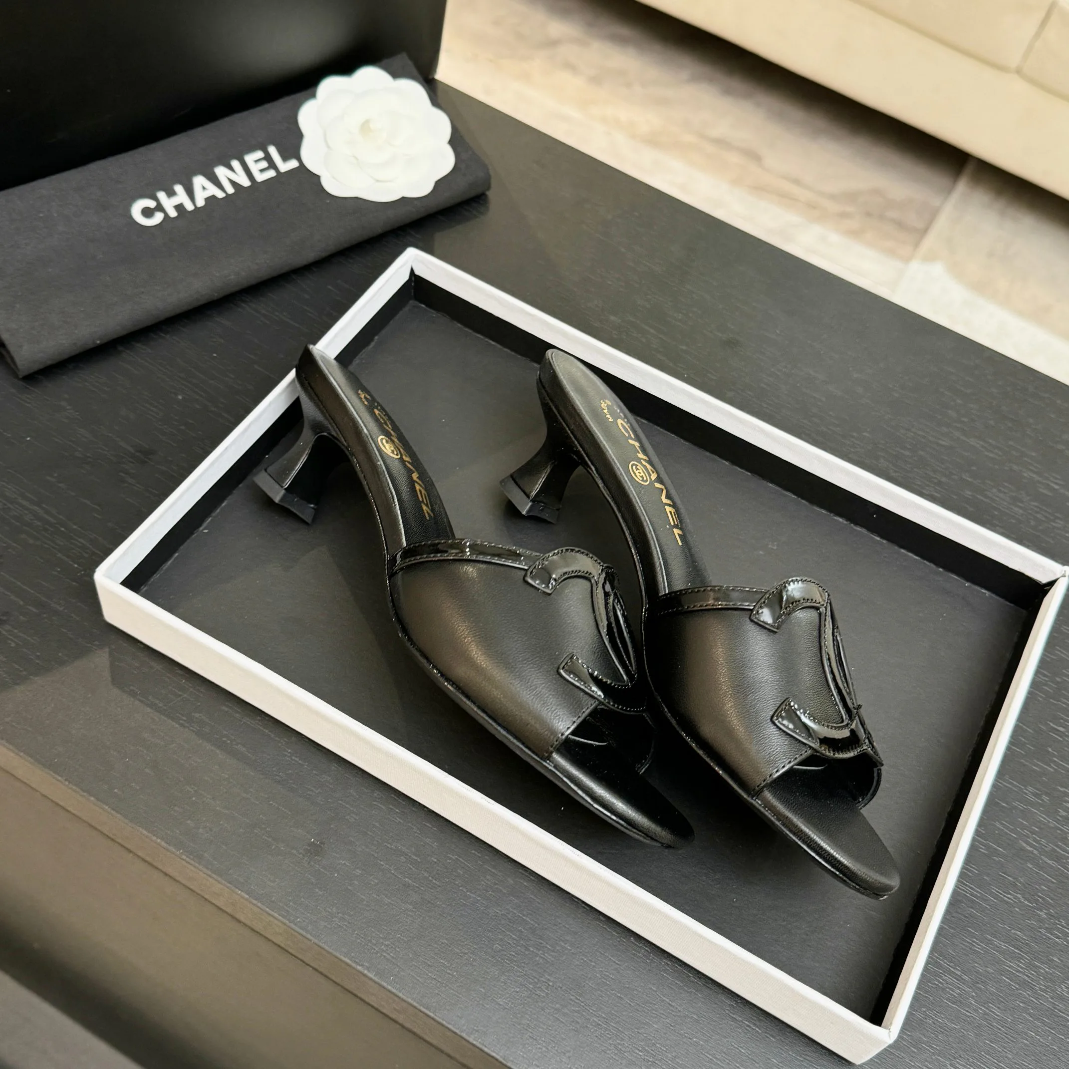 Сандалии Женские Chanel 11648947