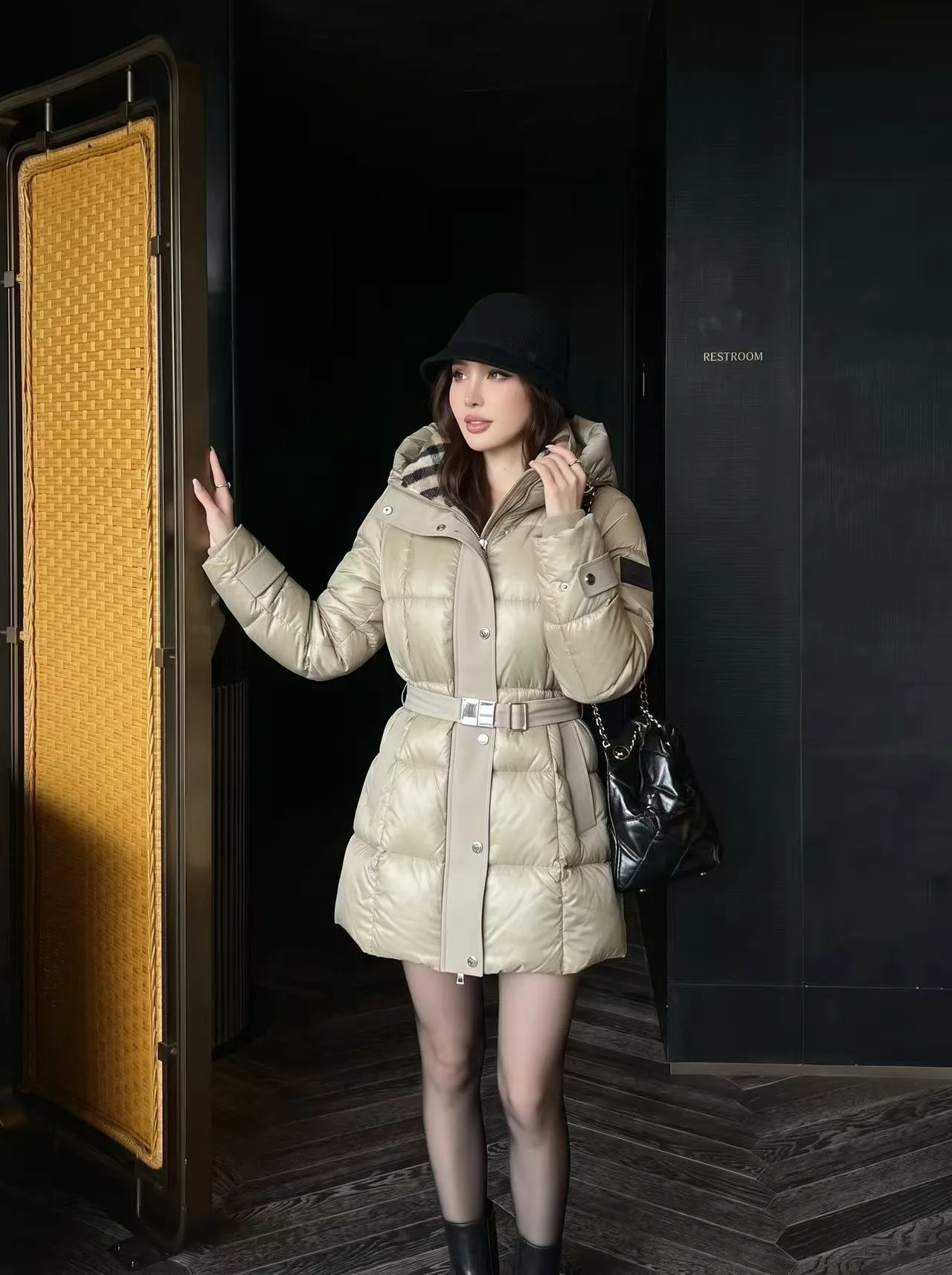 Куртки И Пуховики Женские Burberry 18248316