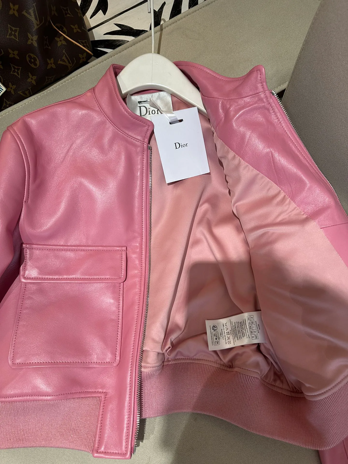 Кожаные Куртки И Дублёнки Женские Christian Dior 11679778