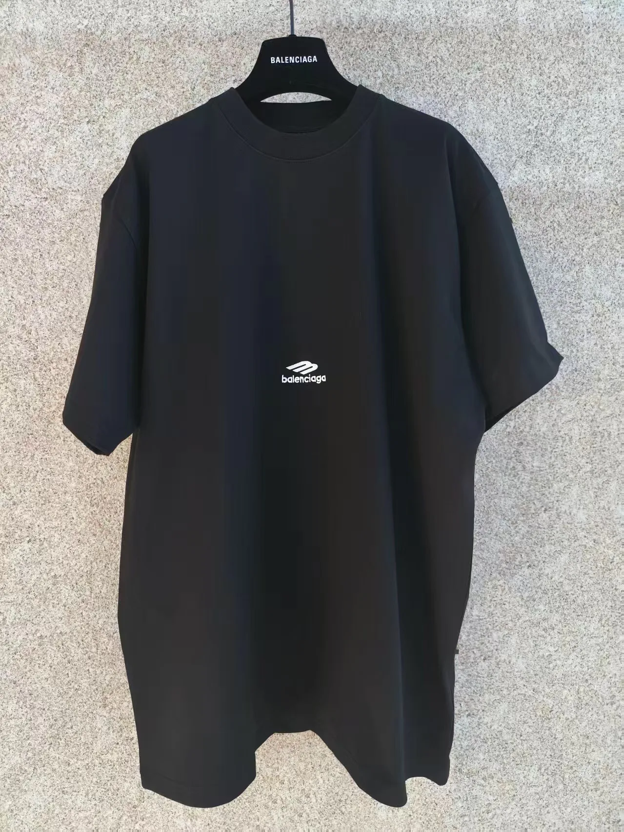 Футболки Женские Balenciaga 550247