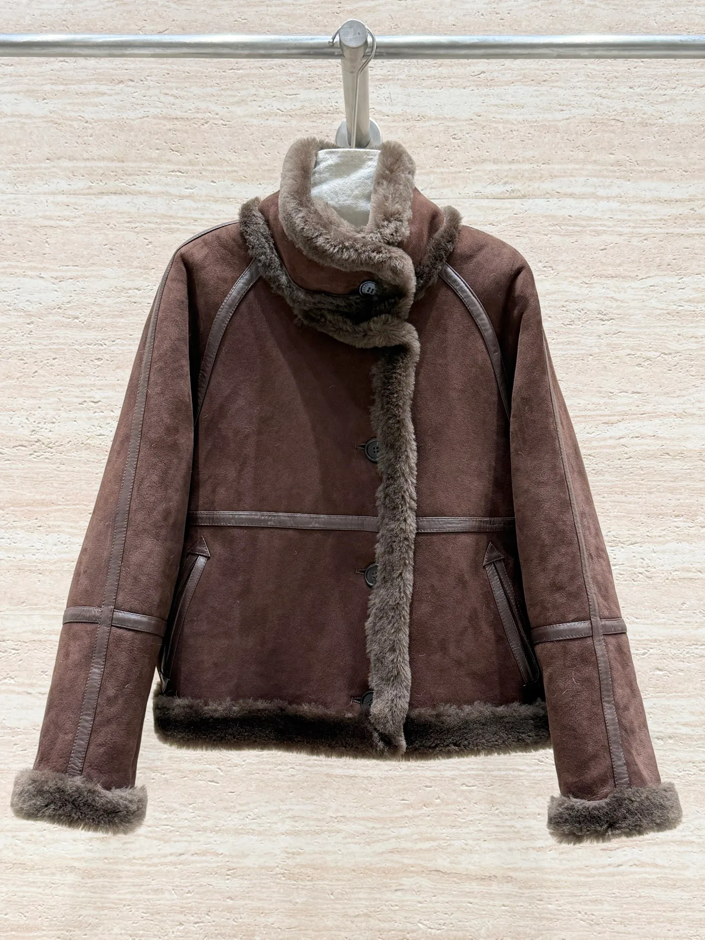 Кожаные Куртки И Дублёнки Женские Balenciaga 1061357