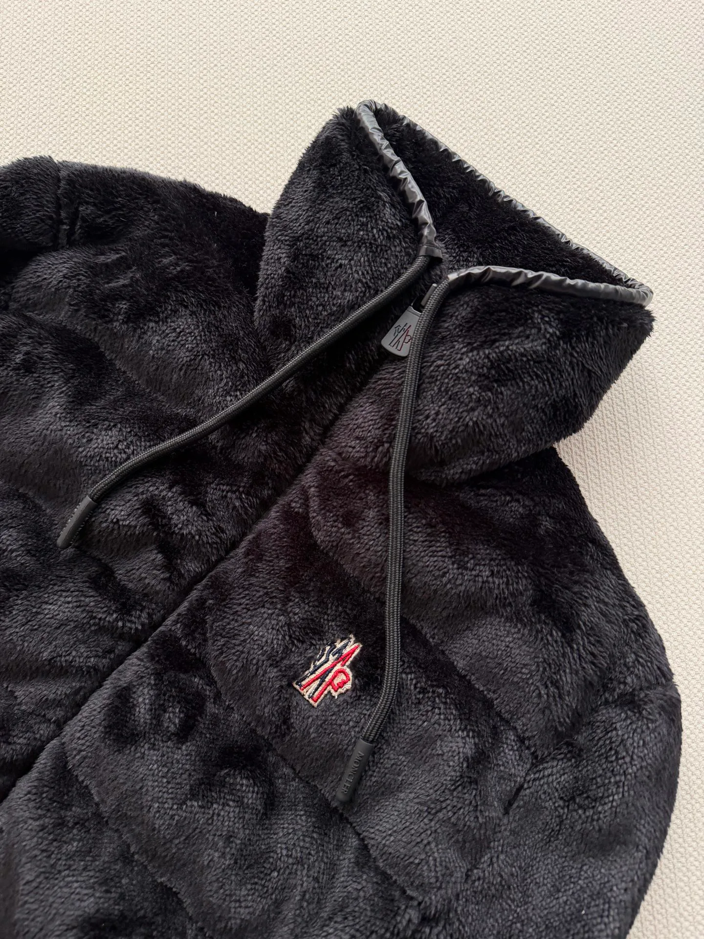 Куртки И Пуховики Женские Moncler 19309484