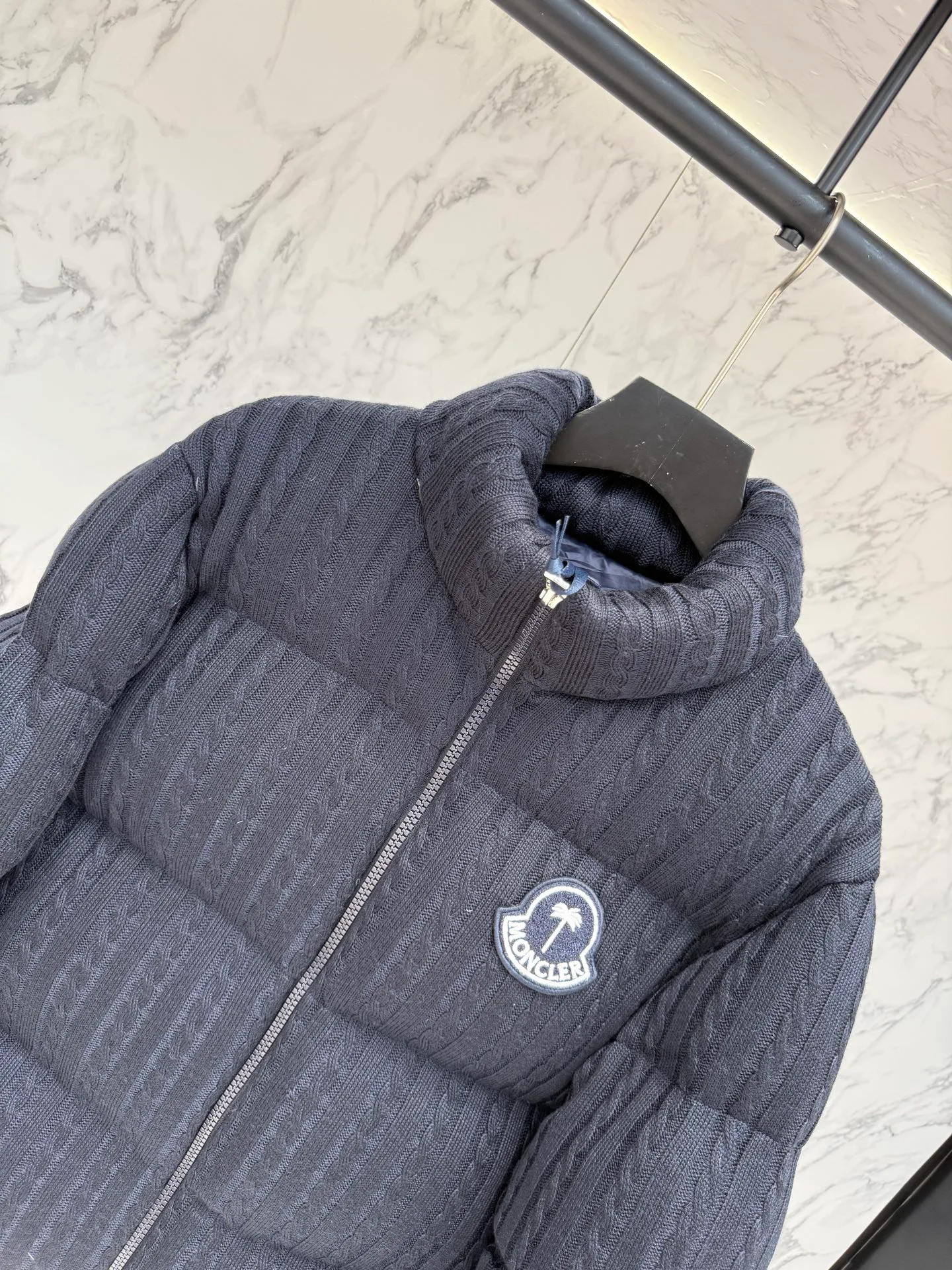 Куртки И Пуховики Мужские Moncler 18188651