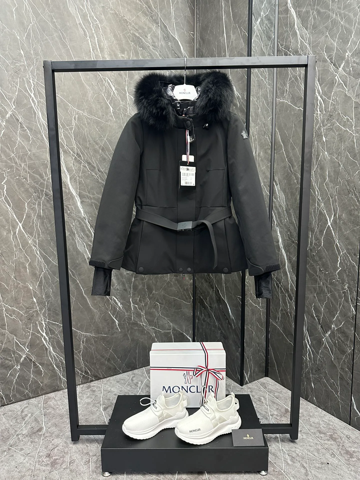 Куртки И Пуховики Женские Moncler 18133805