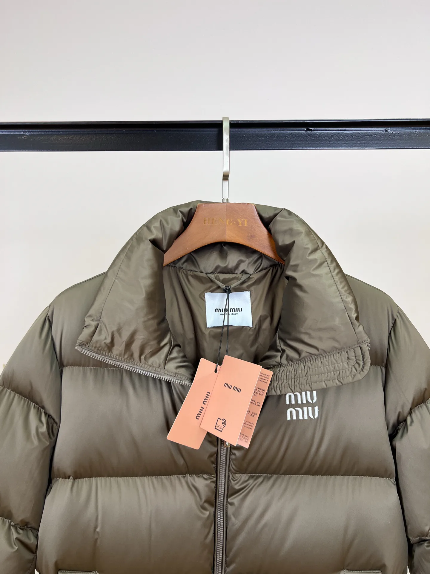 Куртки И Пуховики Женские Miu Miu 17964793