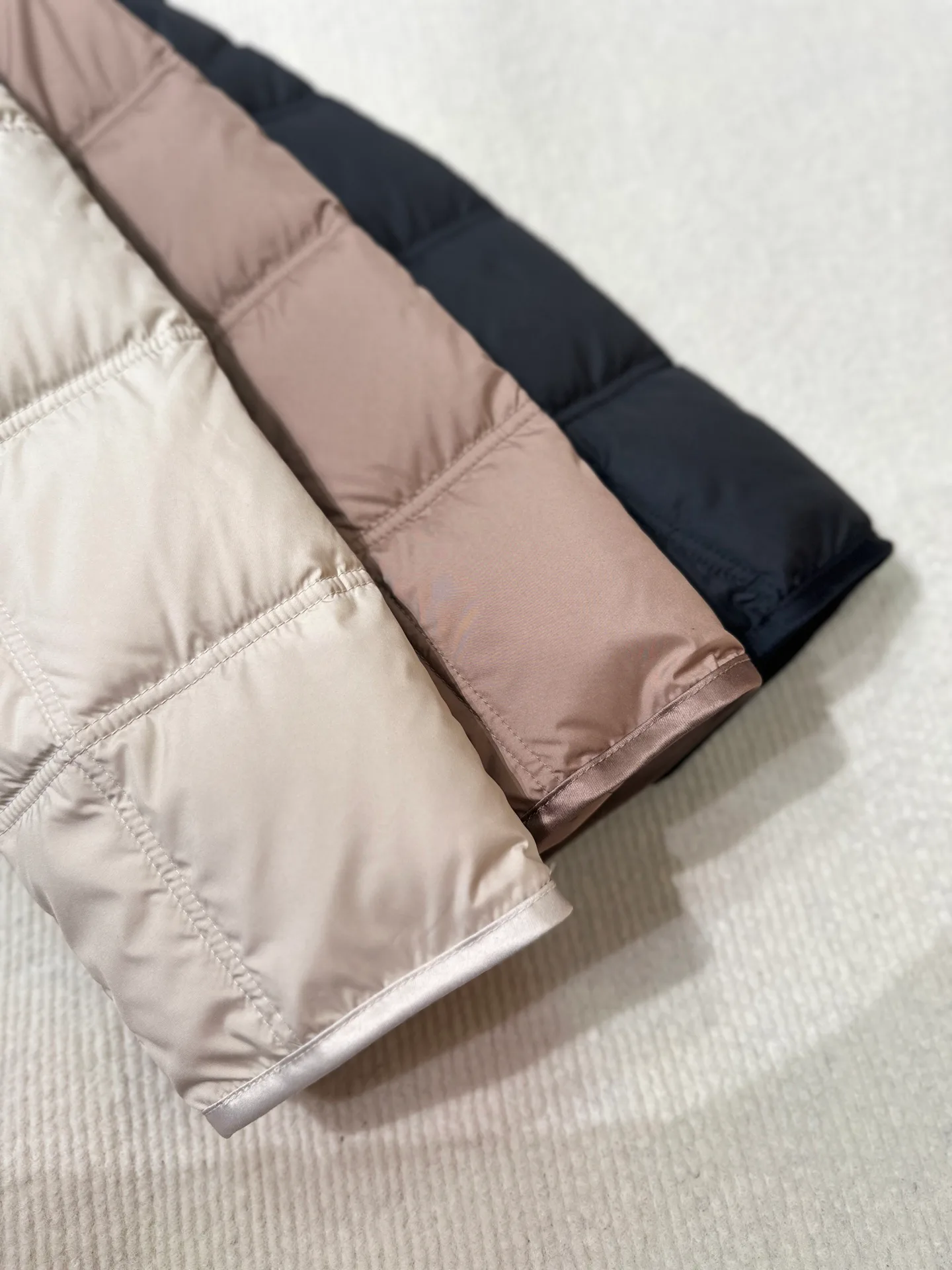 Куртки И Пуховики Женские Moncler 19167911
