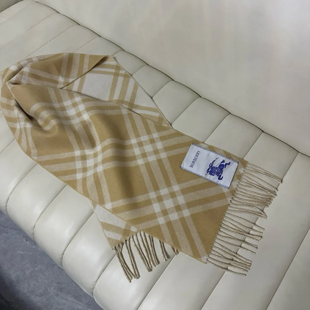 Шарфы Burberry 310268