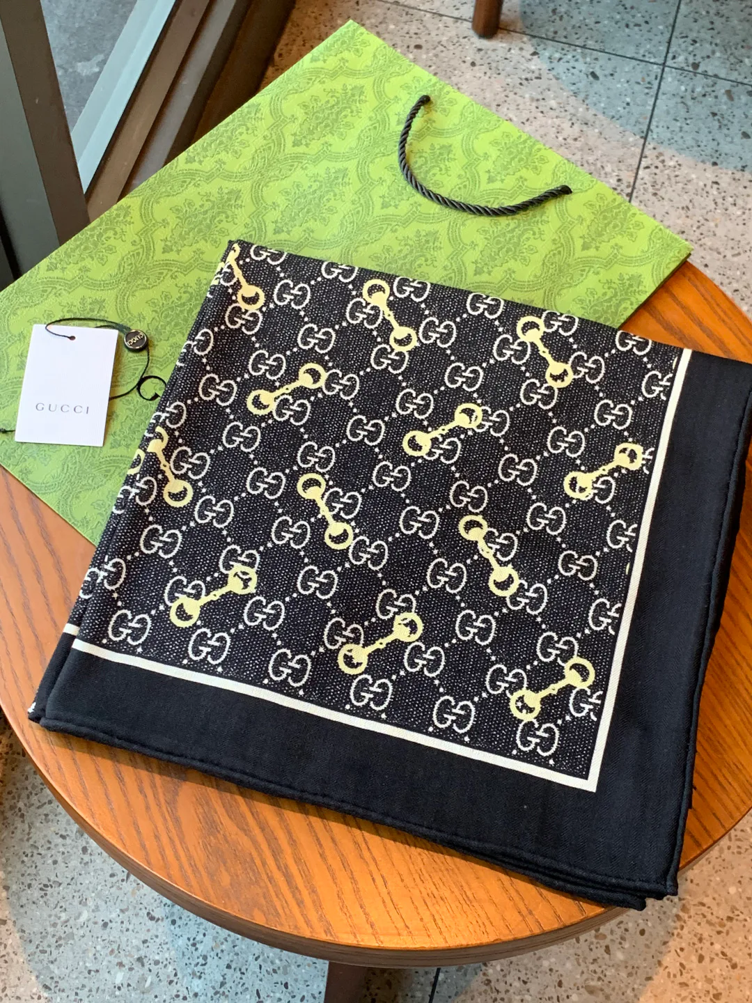 Платки Gucci 1338070