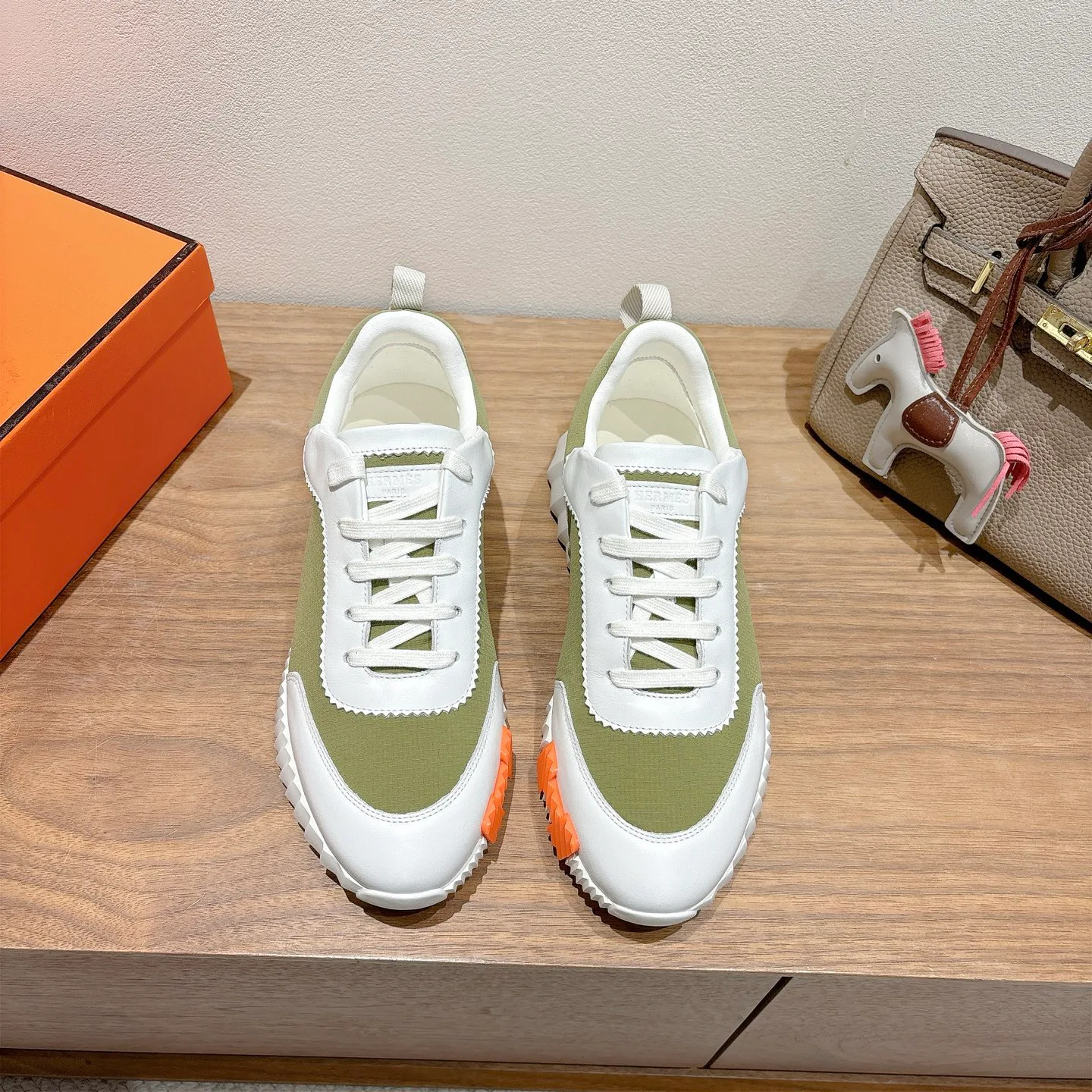Кроссовки Женские Hermes 9915125
