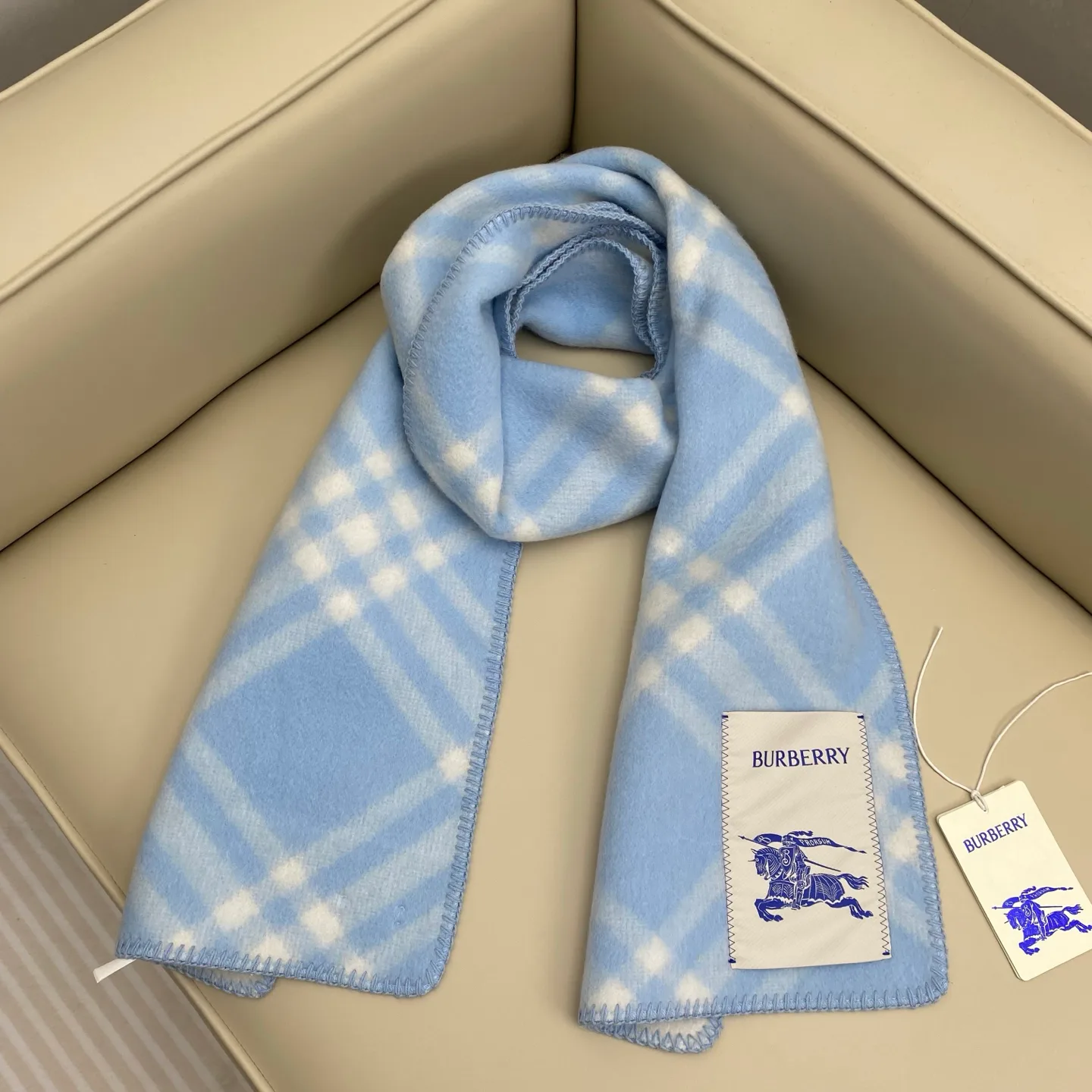 Шарфы Burberry 3433426