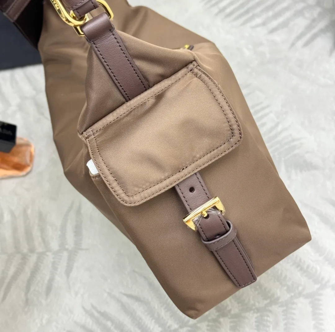 Сумки На Ремне Женские Prada 12583852