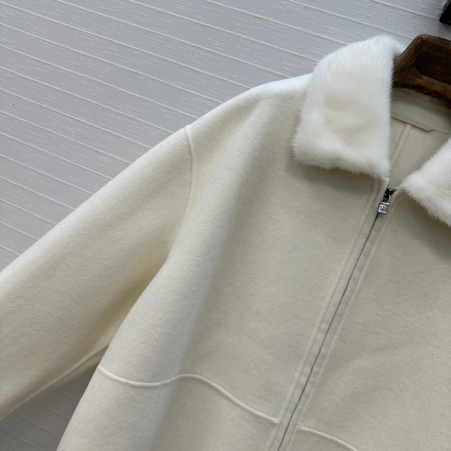 Куртки Женские Loro Piana 460670