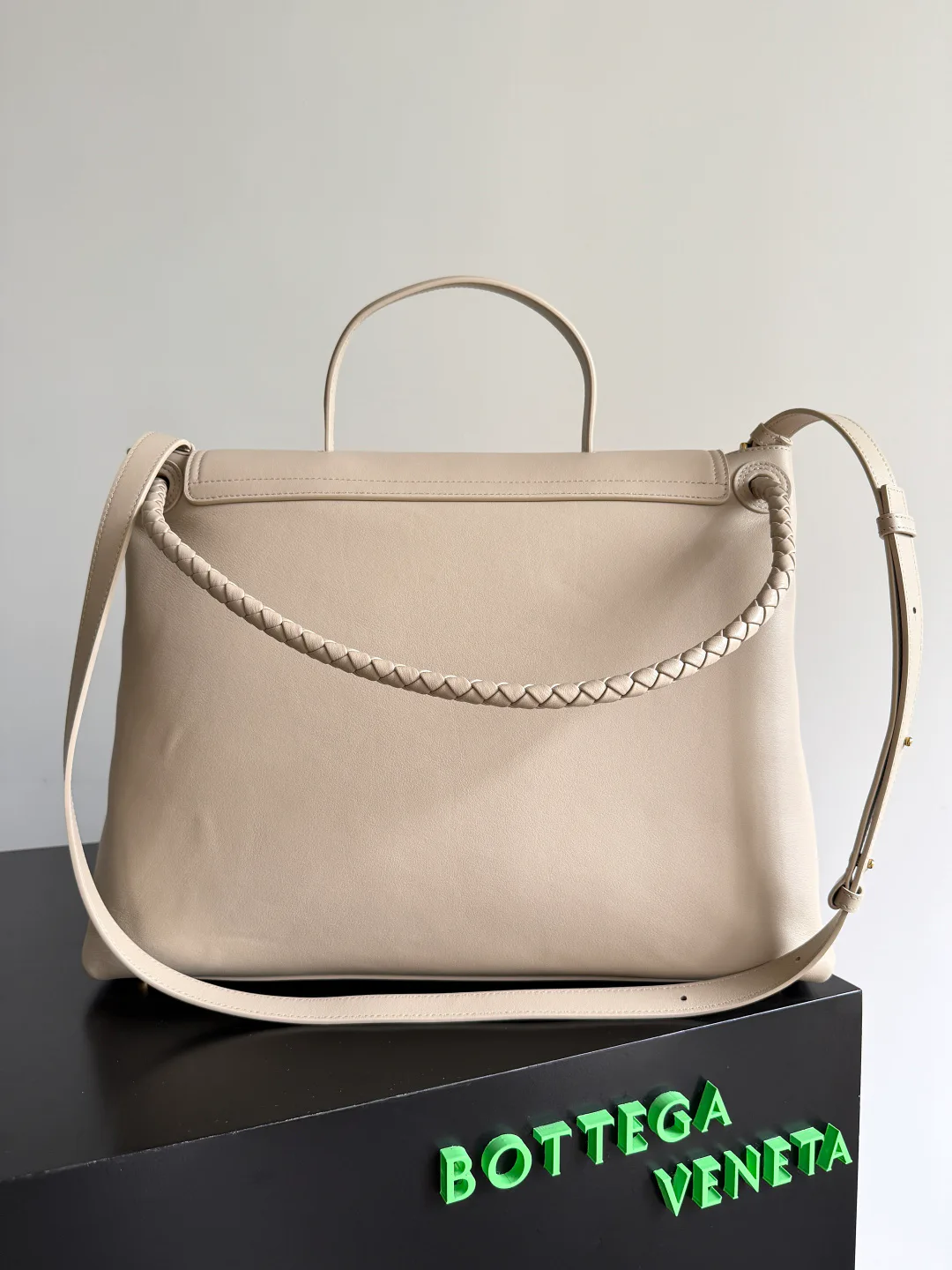 Классические Сумки Женские Bottega Veneta 16878938