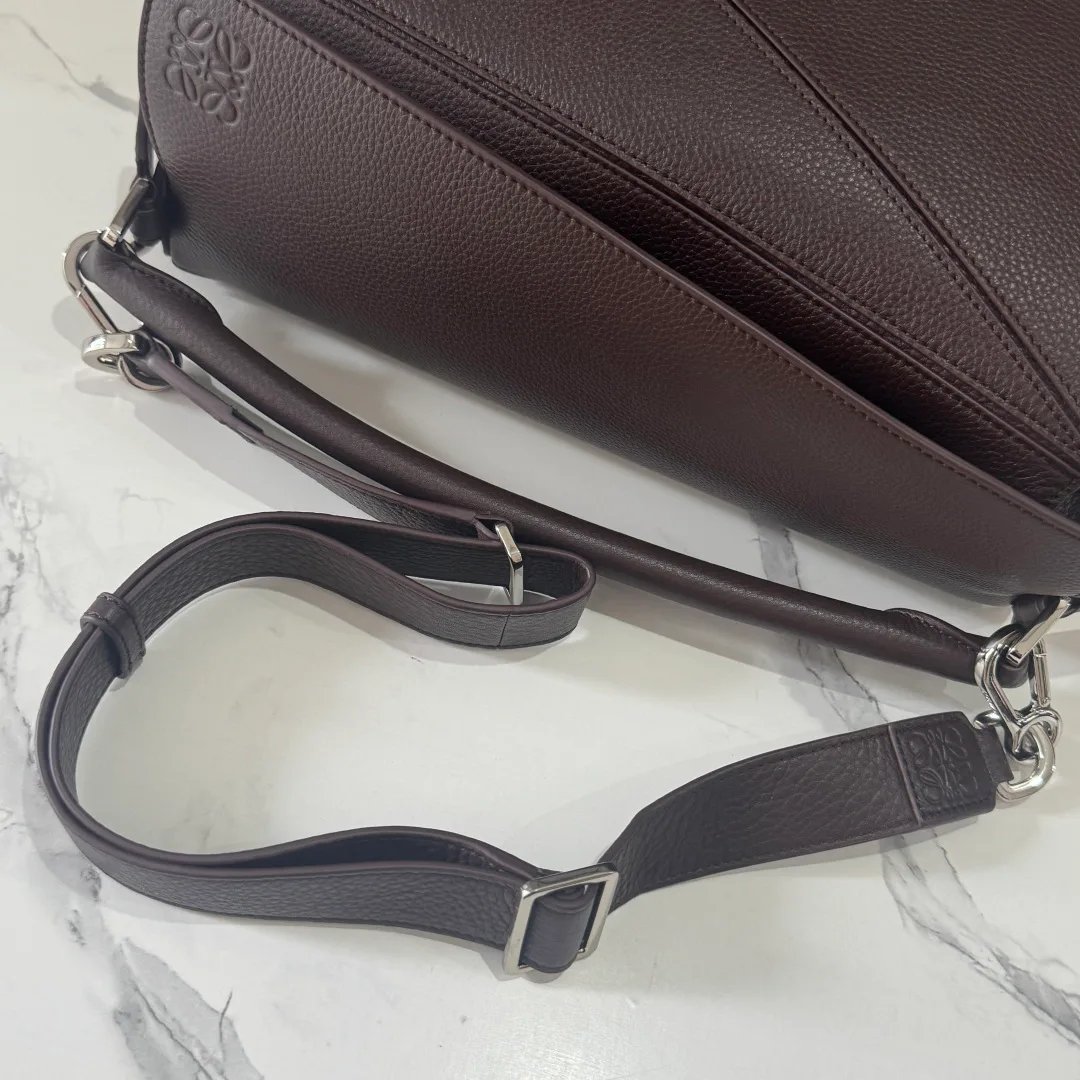 Классические Сумки Женские Loewe 18030339