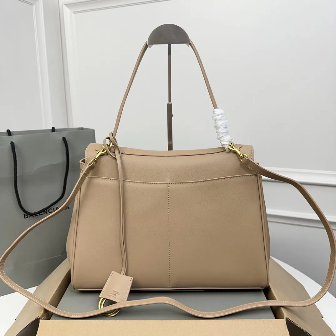 Классические Сумки Женские Balenciaga 11872234