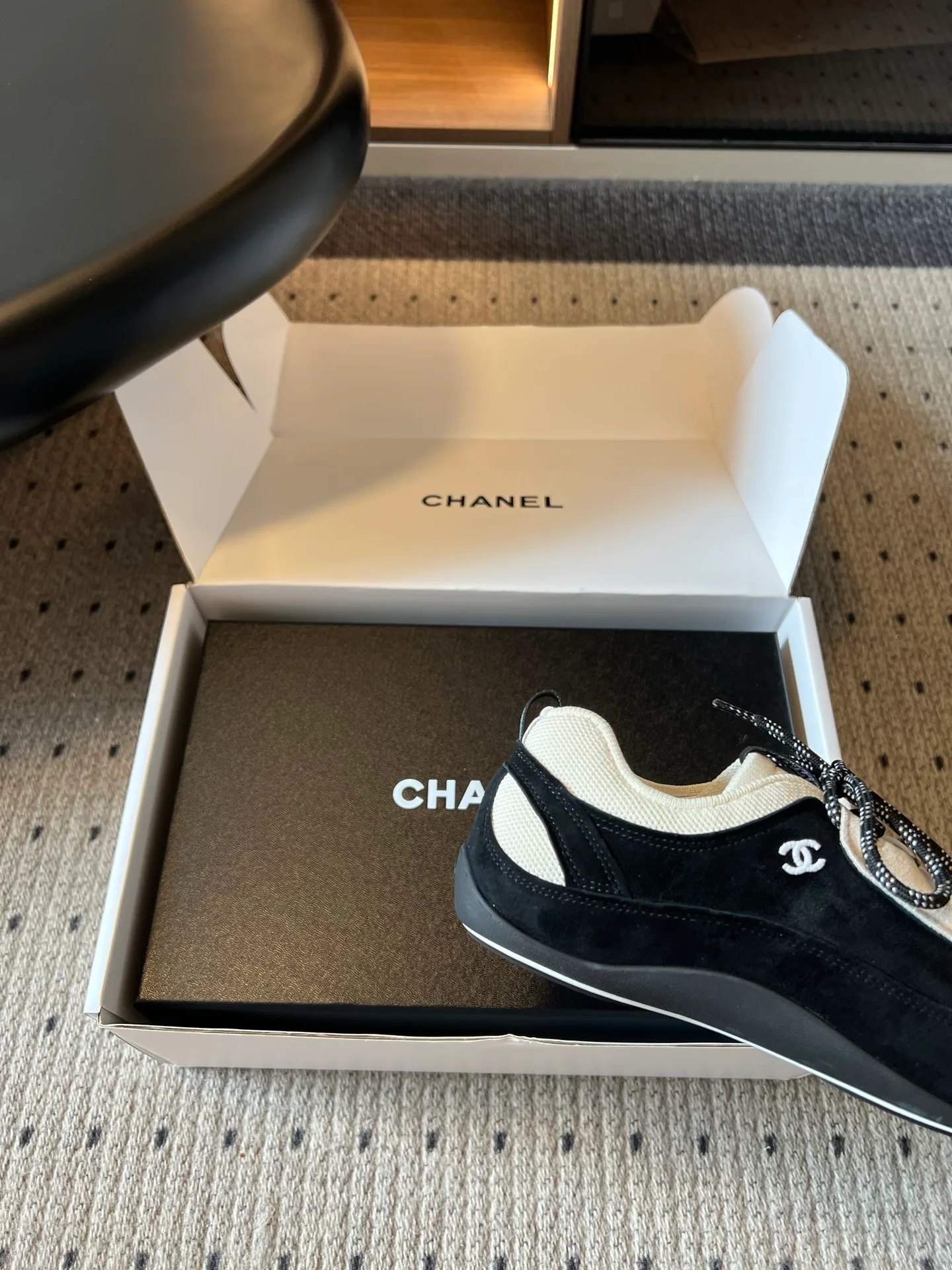 Кроссовки Женские Chanel 17419361