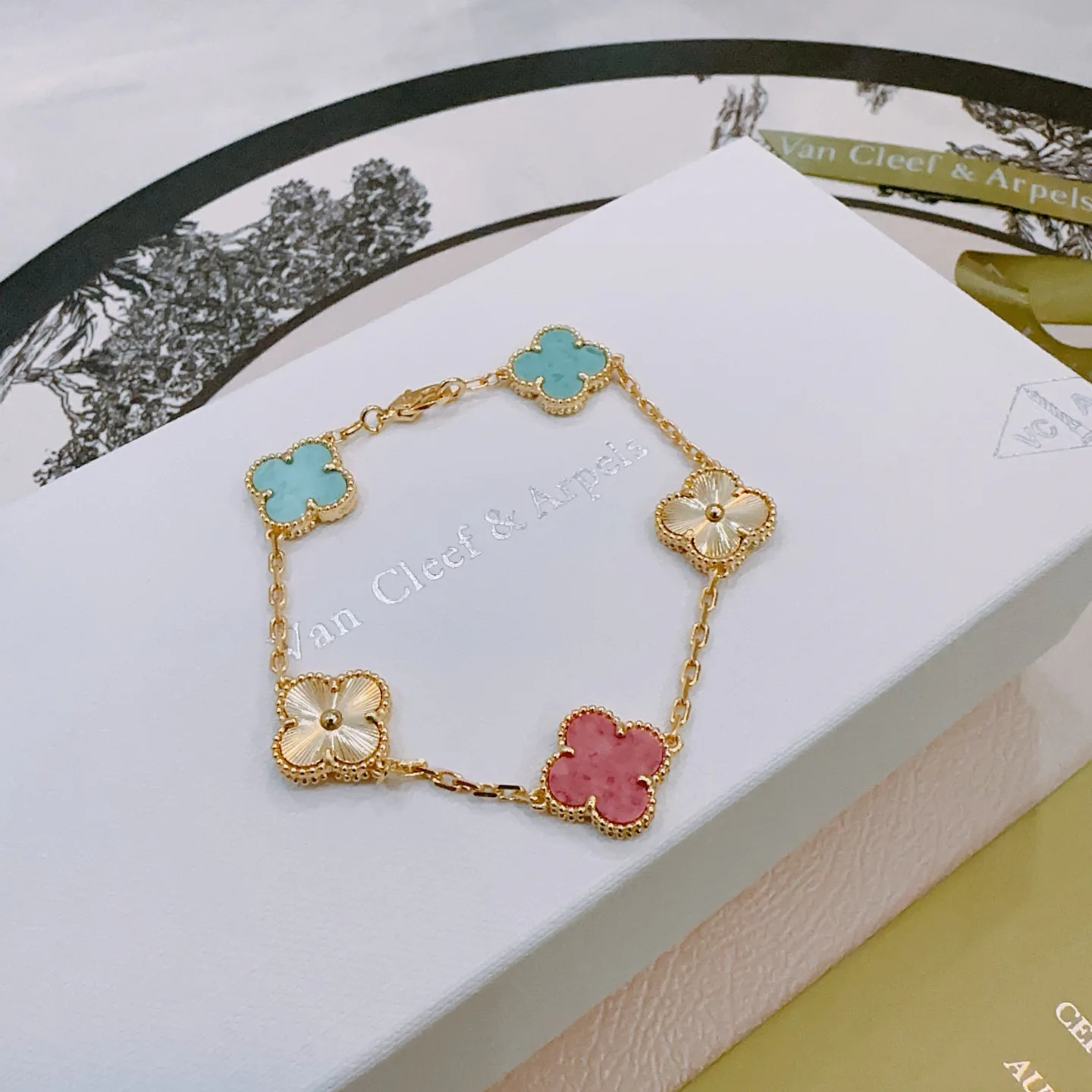 Бижутерия Van Cleef & Arpels 91323