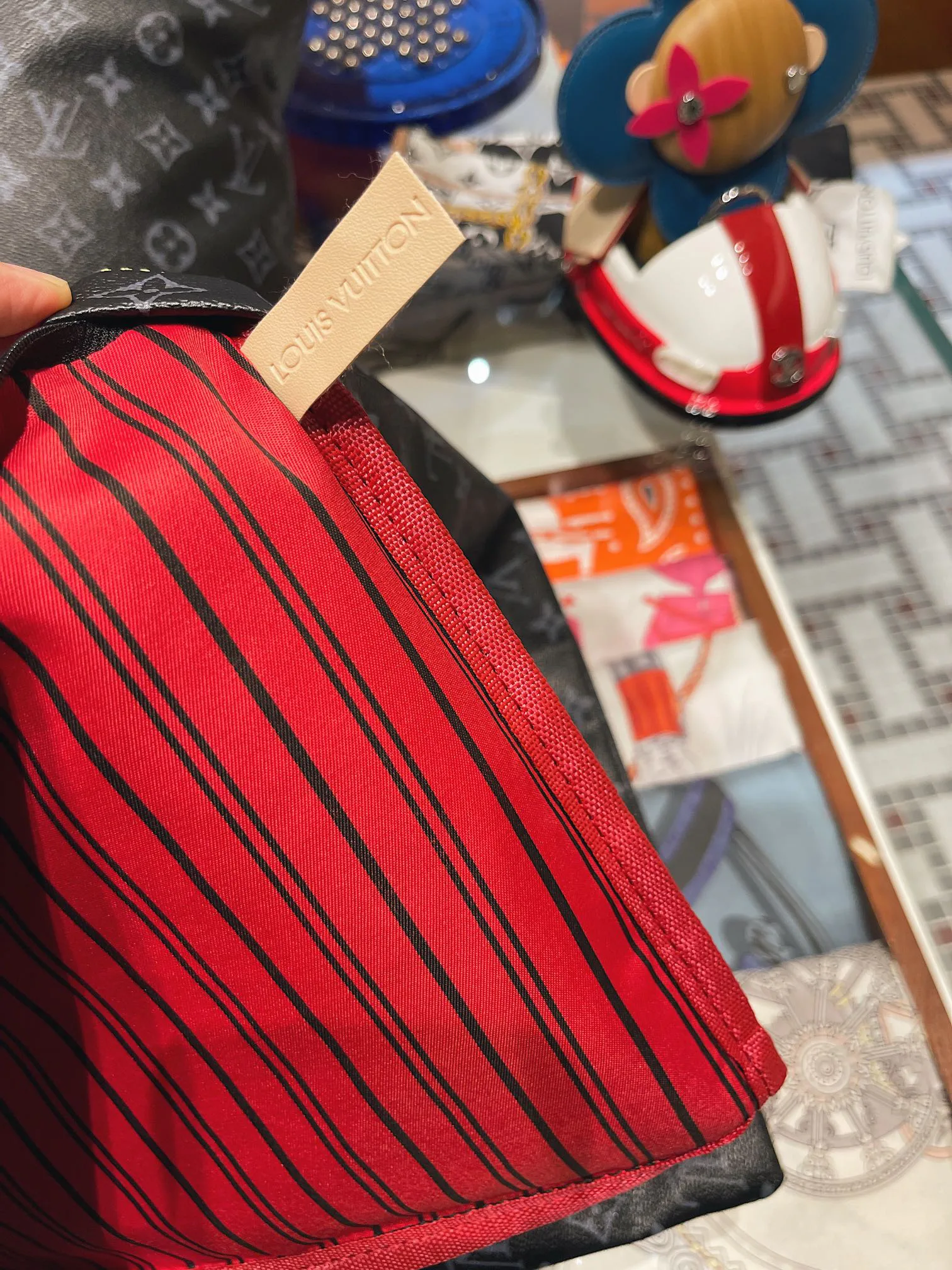 Текстиль Louis Vuitton 18222632